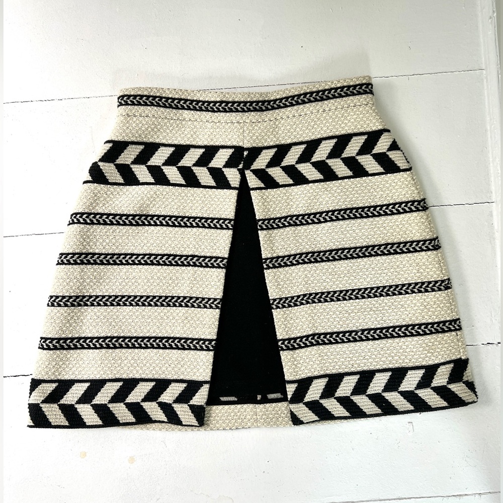 Alice + Olivia Black and White A-Line Mini Skirt